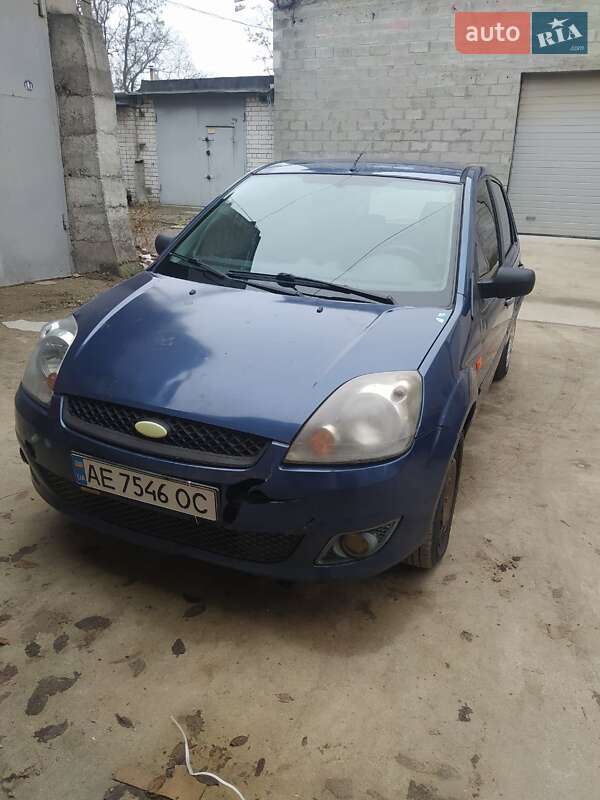 Хэтчбек Ford Fiesta 2006 в Днепре