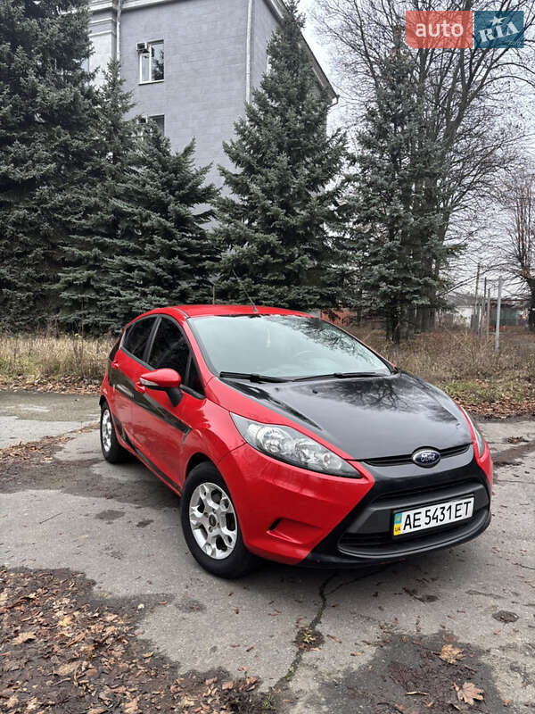Хетчбек Ford Fiesta 2011 в Дніпрі