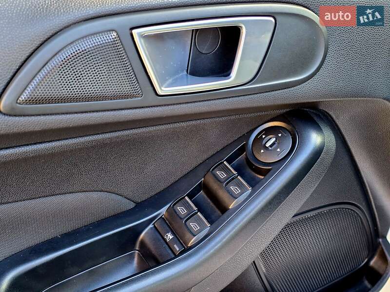 Хетчбек Ford Fiesta 2014 в Мукачевому