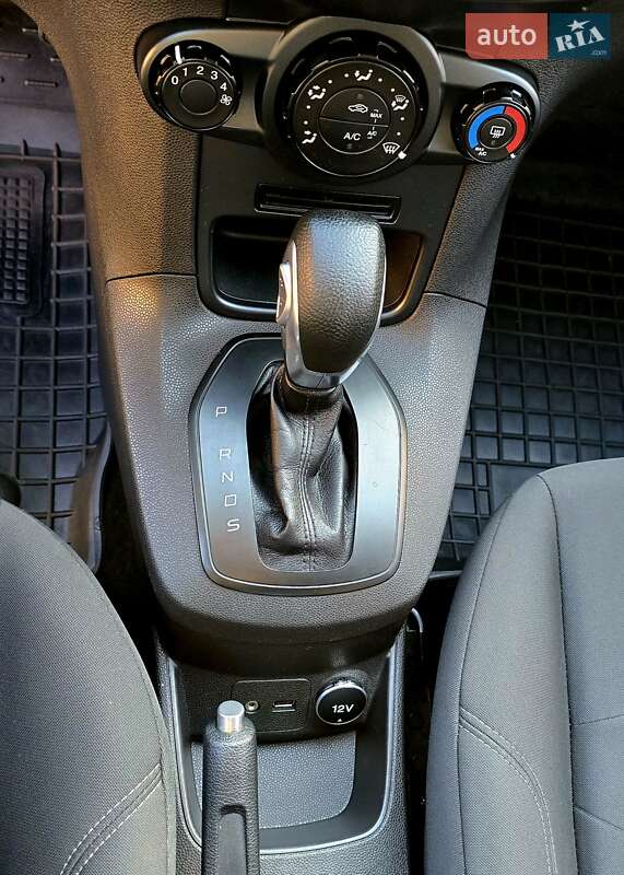 Хетчбек Ford Fiesta 2014 в Мукачевому