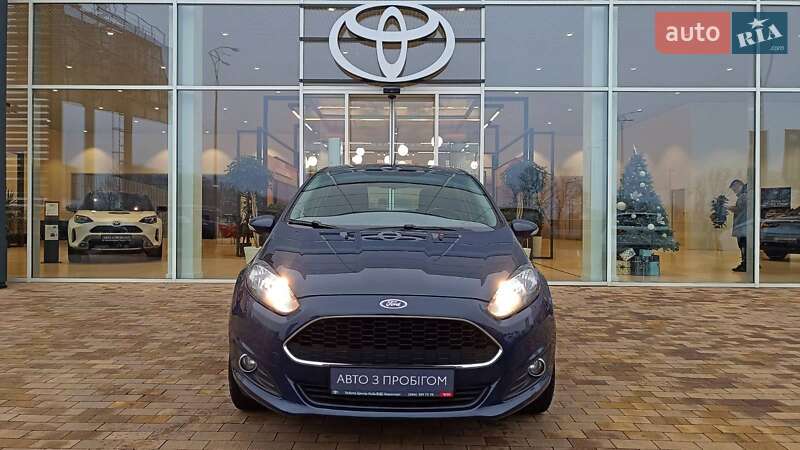 Хетчбек Ford Fiesta 2016 в Києві