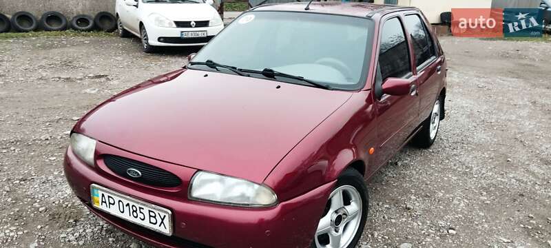 Хетчбек Ford Fiesta 1998 в Дніпрі