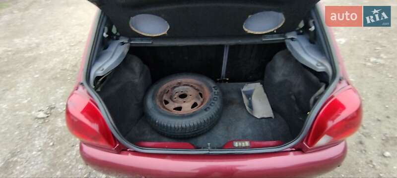 Хетчбек Ford Fiesta 1998 в Дніпрі