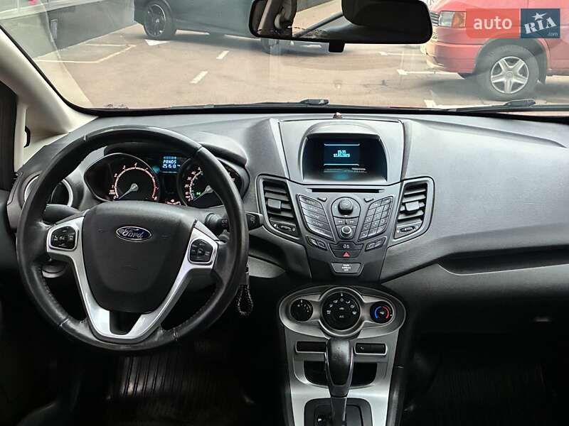 Седан Ford Fiesta 2014 в Києві