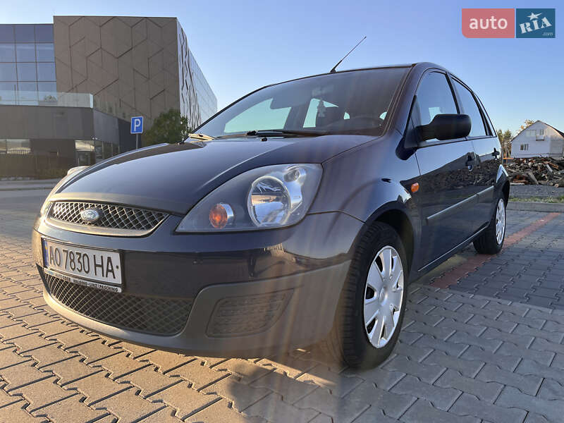 Хэтчбек Ford Fiesta 2008 в Мукачево