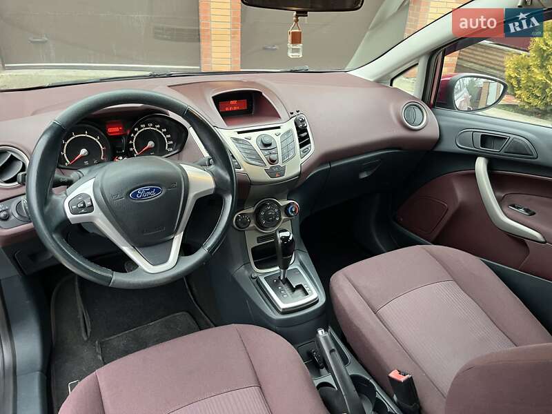 Хэтчбек Ford Fiesta 2010 в Фастове