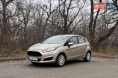 Хетчбек Ford Fiesta 2016 в Києві