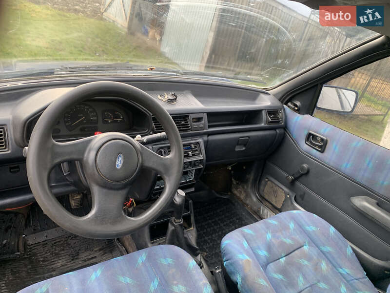 Хетчбек Ford Fiesta 1992 в Буді