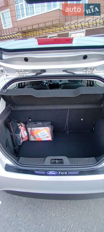 Хэтчбек Ford Fiesta 2016 в Умани