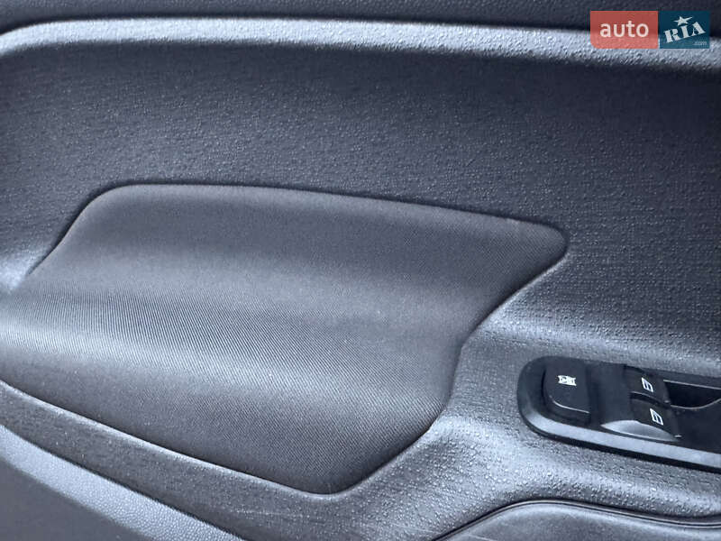 Седан Ford Fiesta 2014 в Ровно фото 29 Седан Ford Fiesta 2014 в Ровно