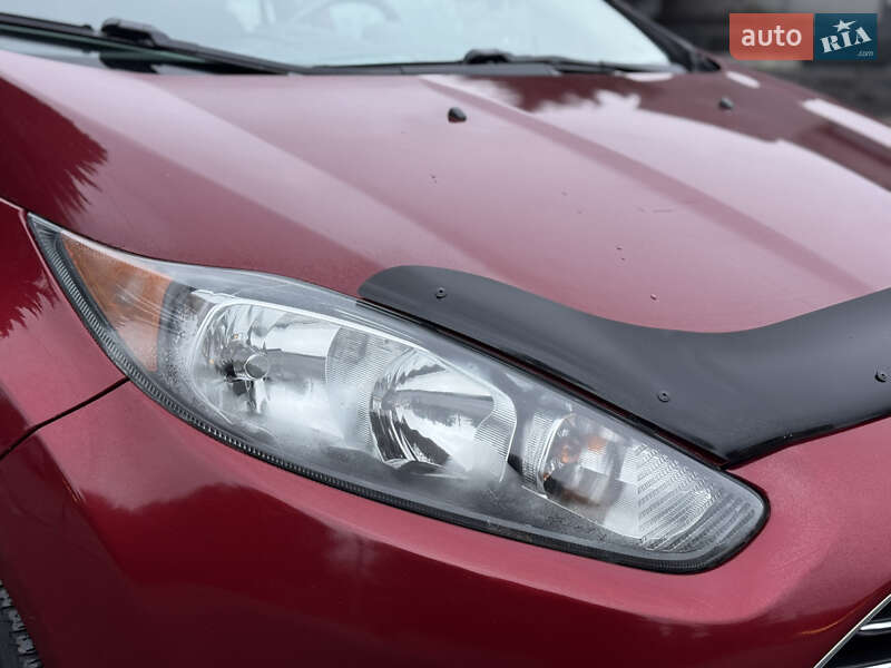 Седан Ford Fiesta 2014 в Рівному