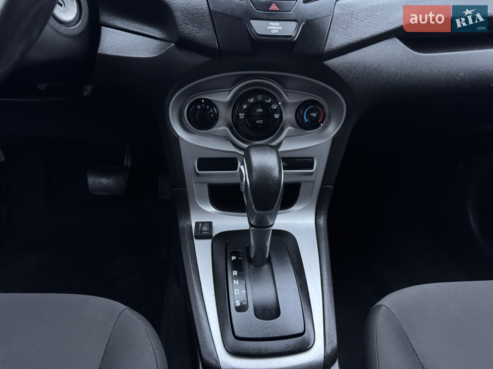 2014 Ford Fiesta - мініатюра 39