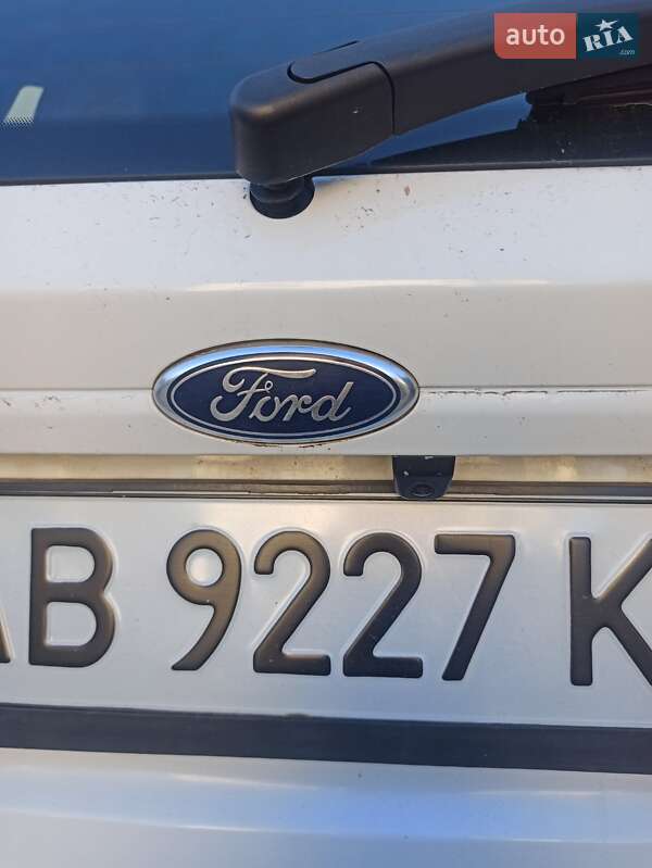 Хэтчбек Ford Fiesta 2015 в Виннице