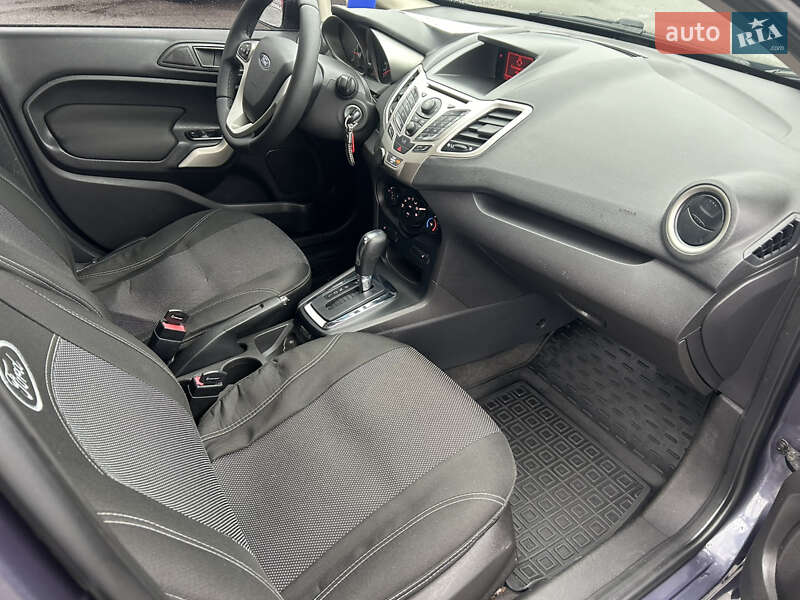 Седан Ford Fiesta 2012 в Полтаве