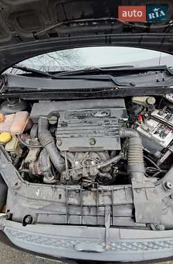 Хэтчбек Ford Fiesta 2006 в Киеве