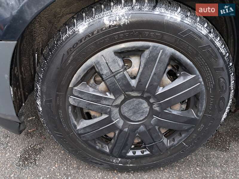 Хэтчбек Ford Fiesta 2006 в Киеве