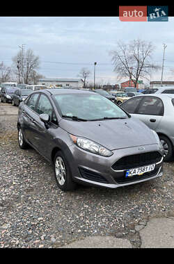 Седан Ford Fiesta 2013 в Киеве