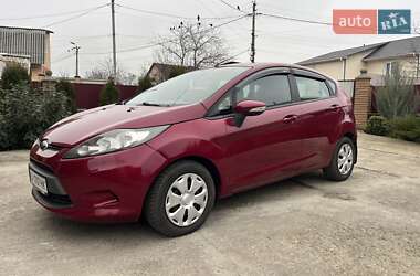 Хэтчбек Ford Fiesta 2010 в Киеве
