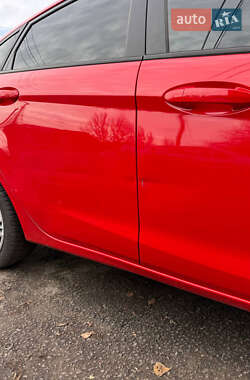 Хетчбек Ford Fiesta 2013 в Дніпрі