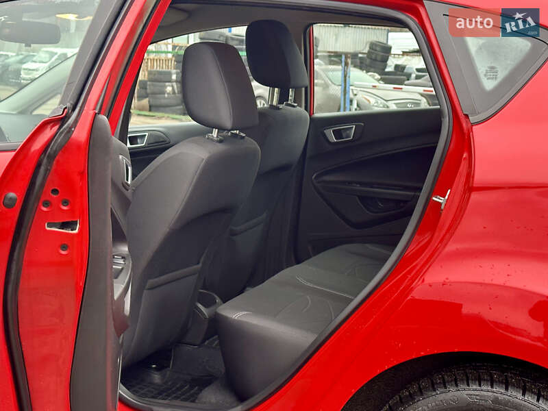 Хэтчбек Ford Fiesta 2013 в Киеве