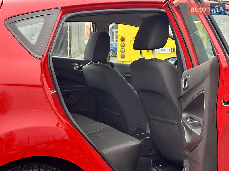 Хэтчбек Ford Fiesta 2013 в Киеве