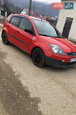 Хэтчбек Ford Fiesta 2007 в Тячеве