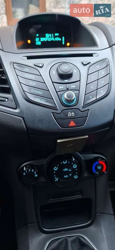 Хэтчбек Ford Fiesta 2014 в Каневе