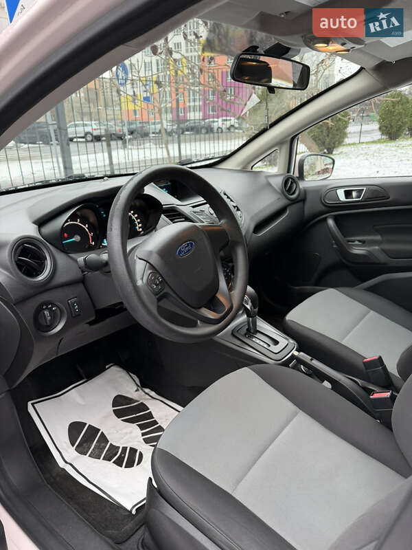 Хэтчбек Ford Fiesta 2015 в Черкассах фото 10 Хэтчбек Ford Fiesta 2015 в Черкассах