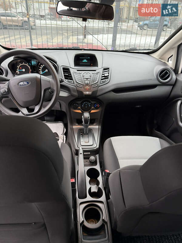 Хэтчбек Ford Fiesta 2015 в Черкассах фото 15 Хэтчбек Ford Fiesta 2015 в Черкассах