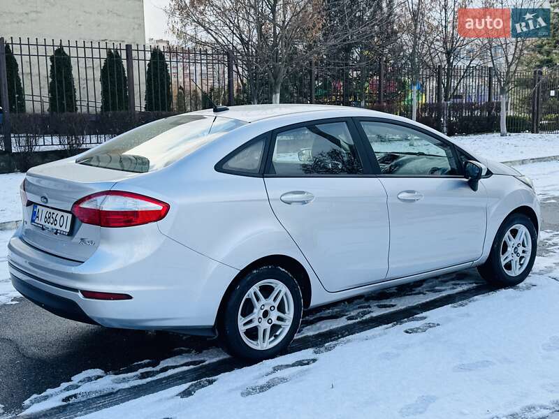Седан Ford Fiesta 2018 в Києві
