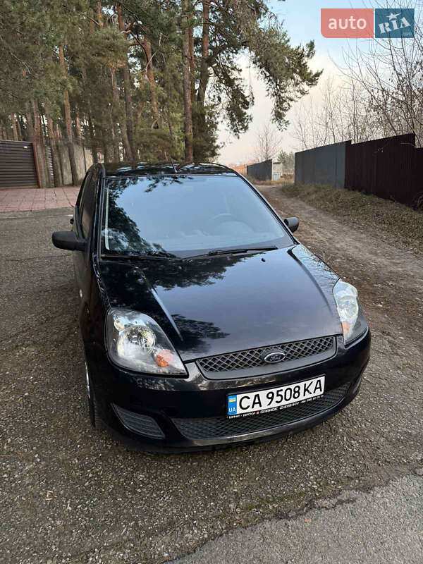 Хетчбек Ford Fiesta 2007 в Києві
