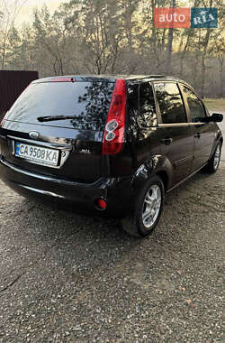 Хэтчбек Ford Fiesta 2007 в Киеве