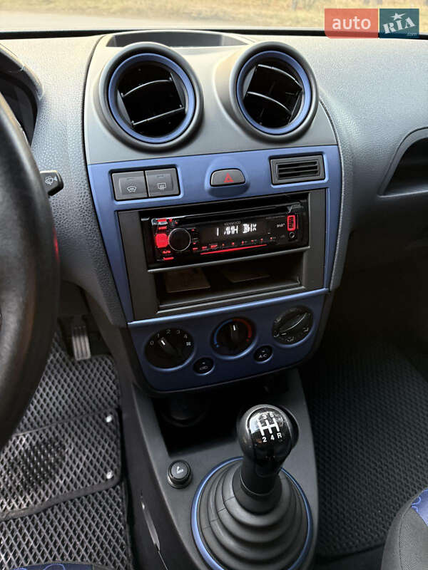 Хетчбек Ford Fiesta 2007 в Києві