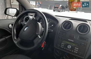 Хэтчбек Ford Fiesta 2008 в Ивано-Франковске