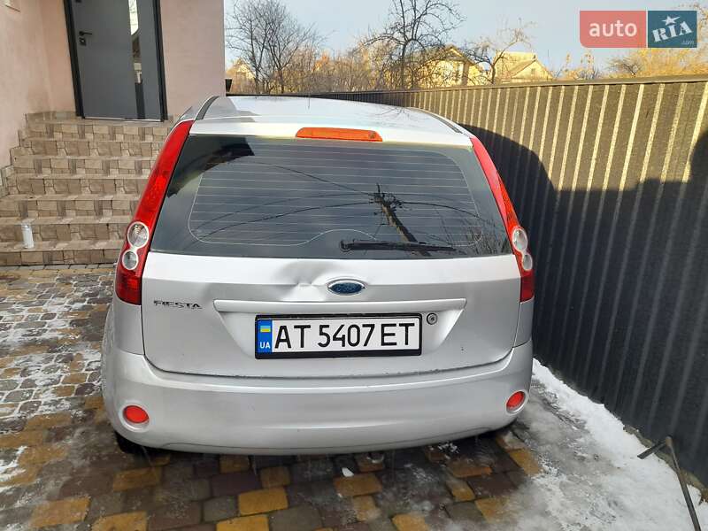 Хэтчбек Ford Fiesta 2008 в Ивано-Франковске