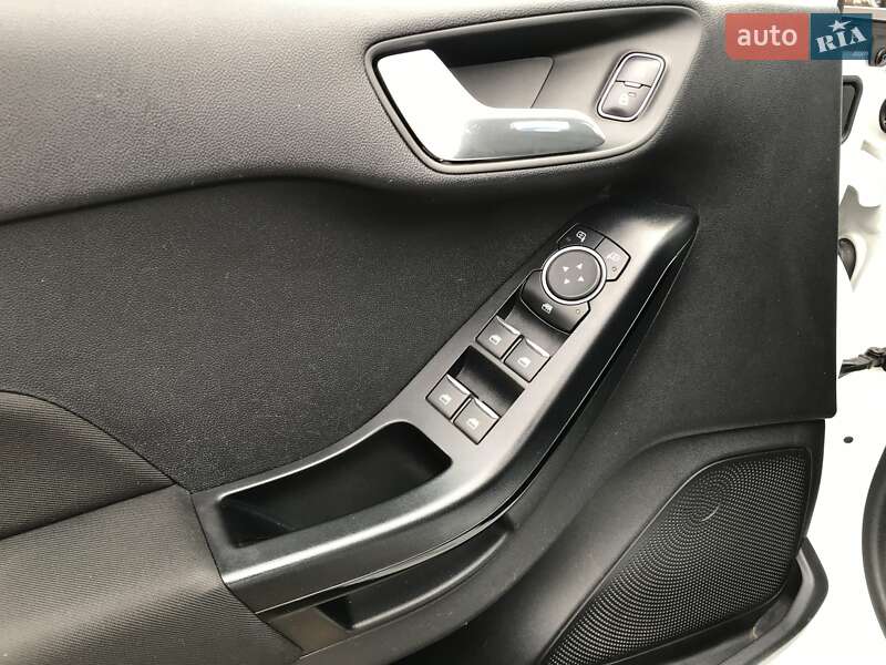 Хэтчбек Ford Fiesta 2018 в Киеве фото 16 Хэтчбек Ford Fiesta 2018 в Киеве