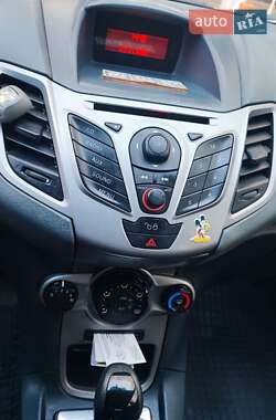 Хэтчбек Ford Fiesta 2011 в Одессе