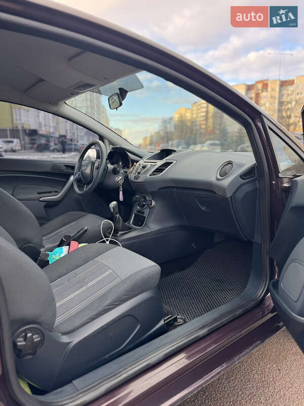 Хэтчбек Ford Fiesta 2009 в Ивано-Франковске