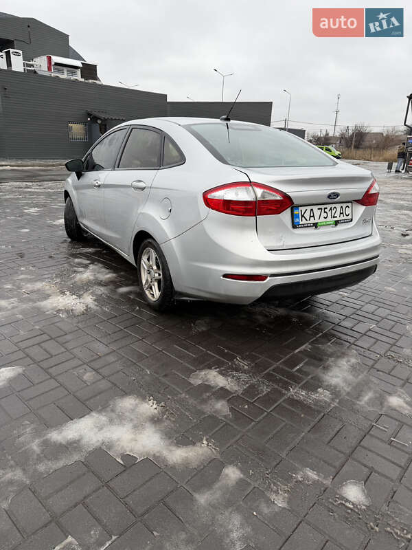 Седан Ford Fiesta 2017 в Днепре