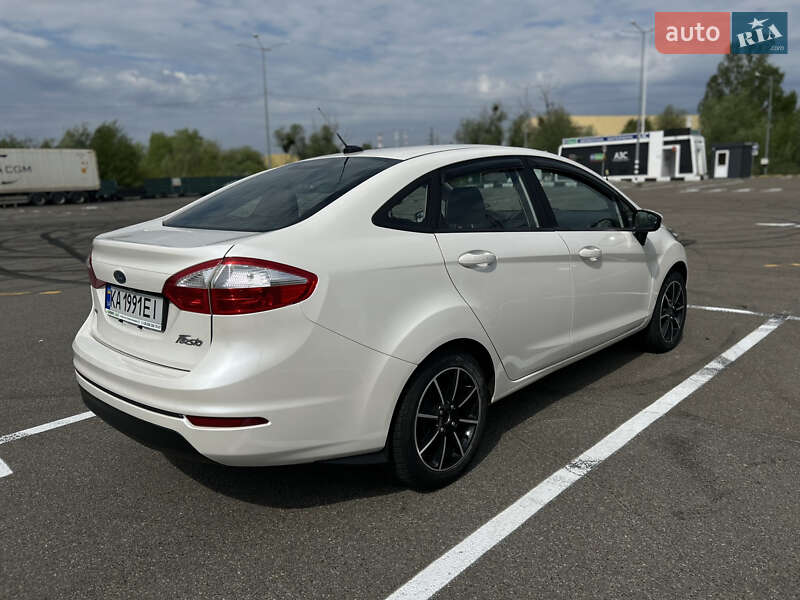 Седан Ford Fiesta 2018 в Киеве