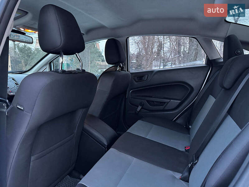 Седан Ford Fiesta 2016 в Киеве фото 20 Седан Ford Fiesta 2016 в Киеве