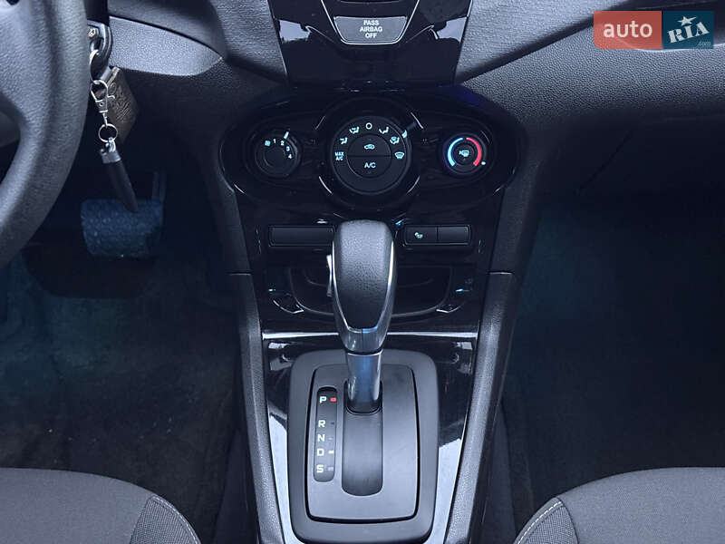 Хетчбек Ford Fiesta 2018 в Києві