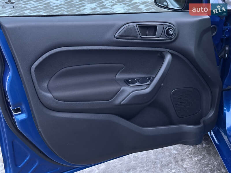 Хетчбек Ford Fiesta 2018 в Києві