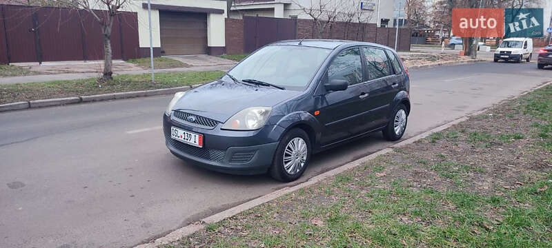 Хетчбек Ford Fiesta 2005 в Києві