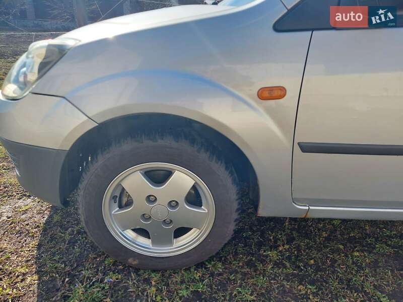 Хетчбек Ford Fiesta 2007 в Києві