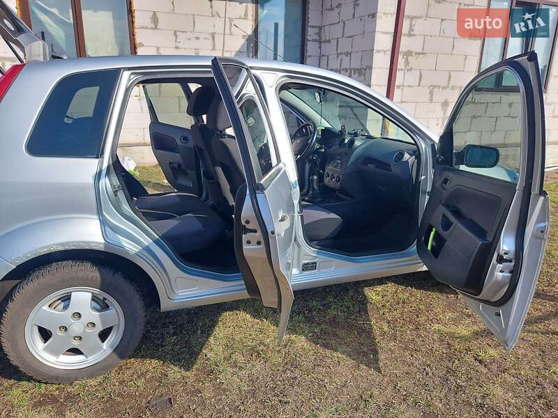 Хетчбек Ford Fiesta 2007 в Києві