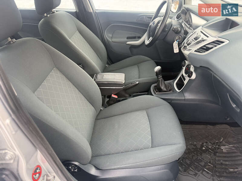 Хэтчбек Ford Fiesta 2010 в Виннице