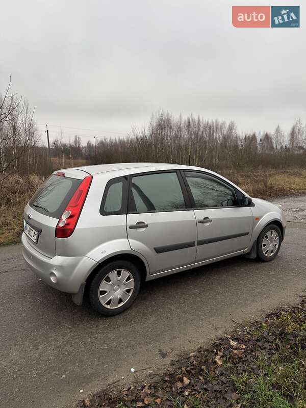 Хэтчбек Ford Fiesta 2008 в Бородянке