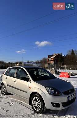 Хэтчбек Ford Fiesta 2007 в Львове