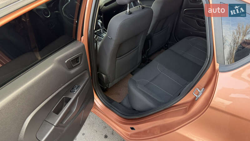 Седан Ford Fiesta 2016 в Миколаєві